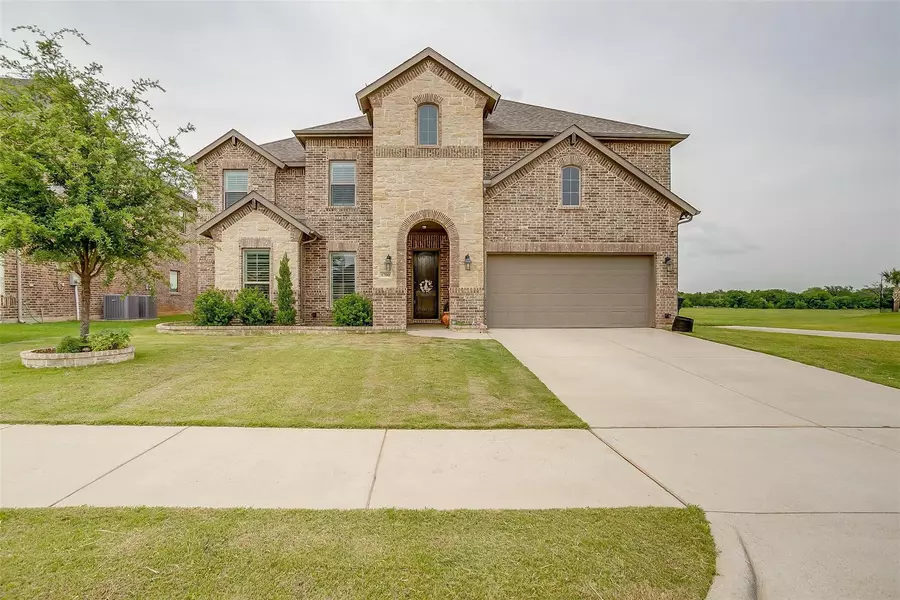 1700 Stillwater Drive, Burleson, TX 76028