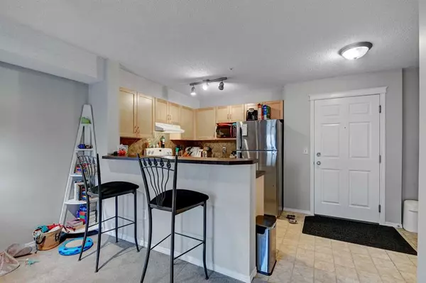 Calgary, AB T3K 5Z1,70 Panamount DR NW #3105