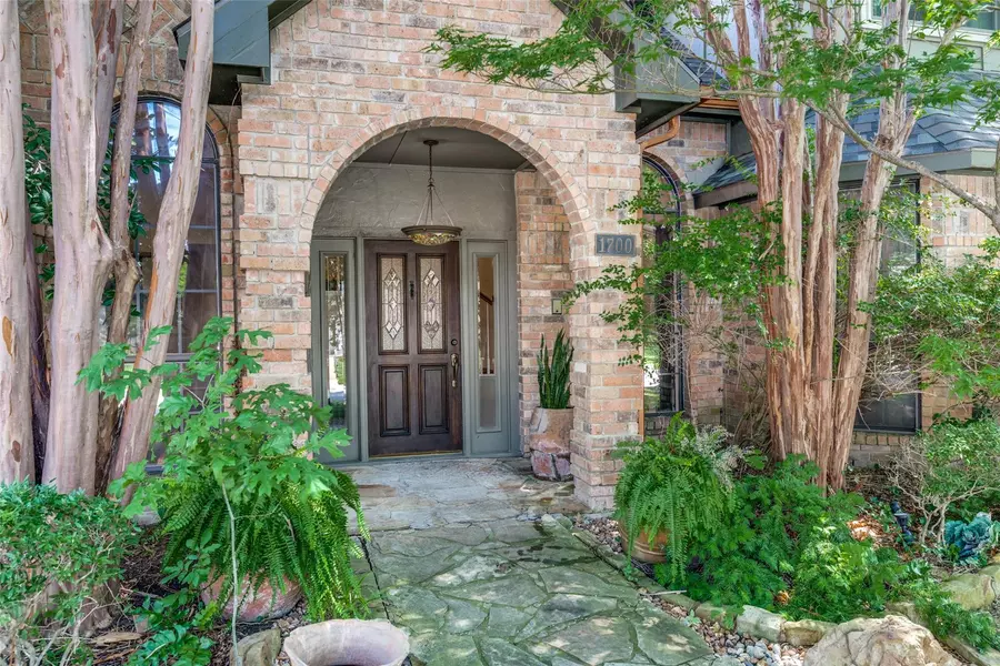 1700 Fernwood Drive, Plano, TX 75075