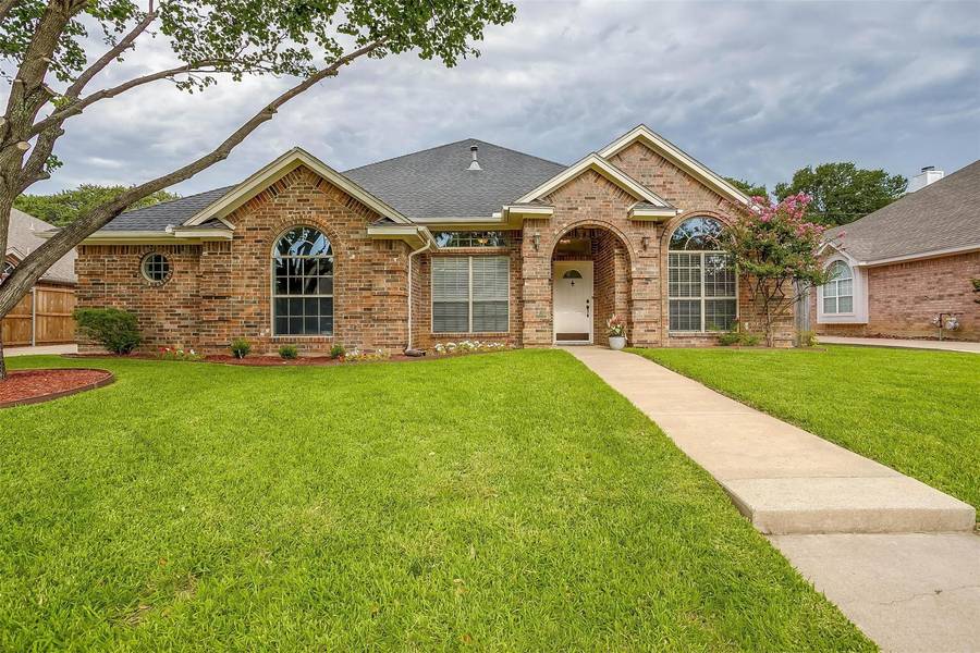 7313 Cottonwood Court, North Richland Hills, TX 76182