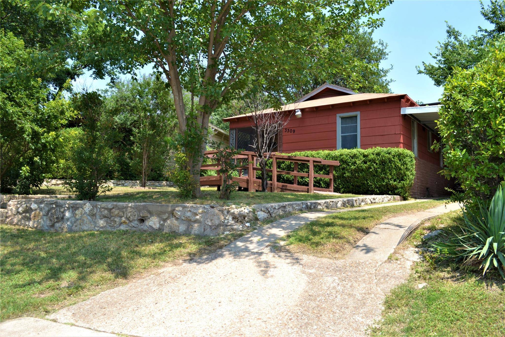 Fort Worth, TX 76107,3309 Merrick Street