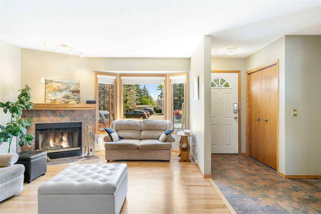 Calgary, AB T2W 5T6,226 Cedarwood PARK SW