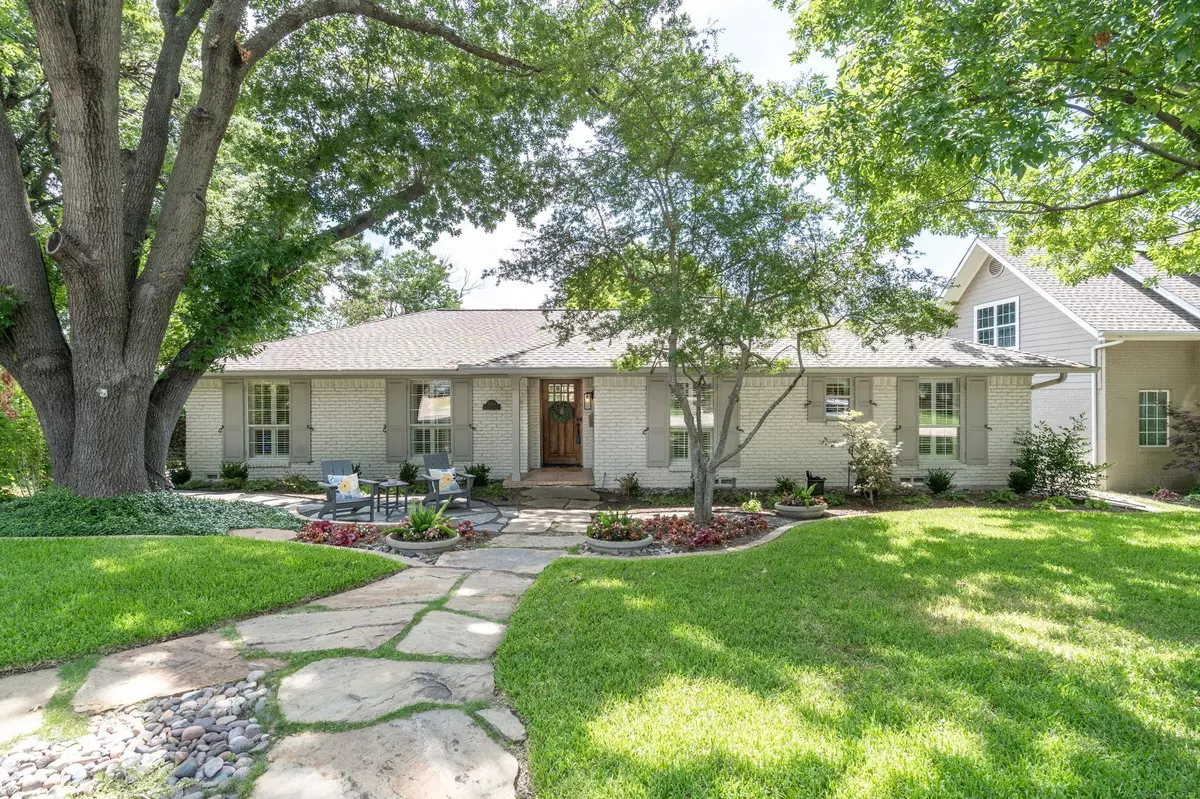 Dallas, TX 75238,9709 Elmcrest Drive