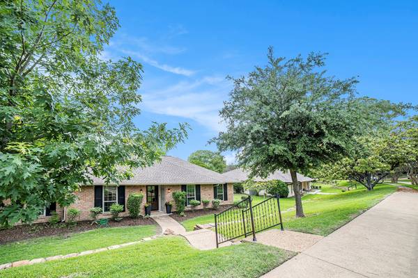 401 Meadowcrest Drive, Richardson, TX 75080