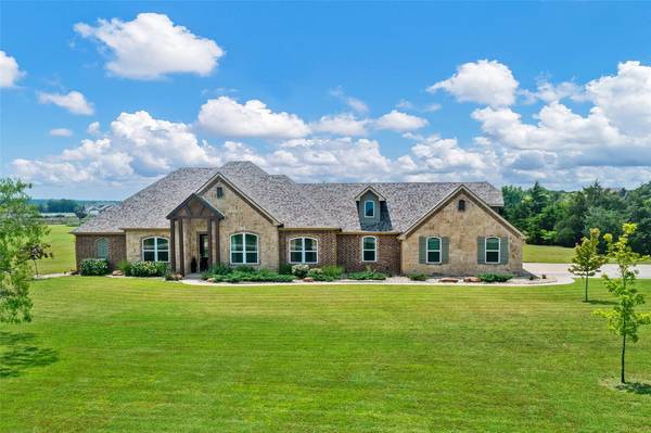 123 Creek Crossing Lane, Royse City, TX 75189