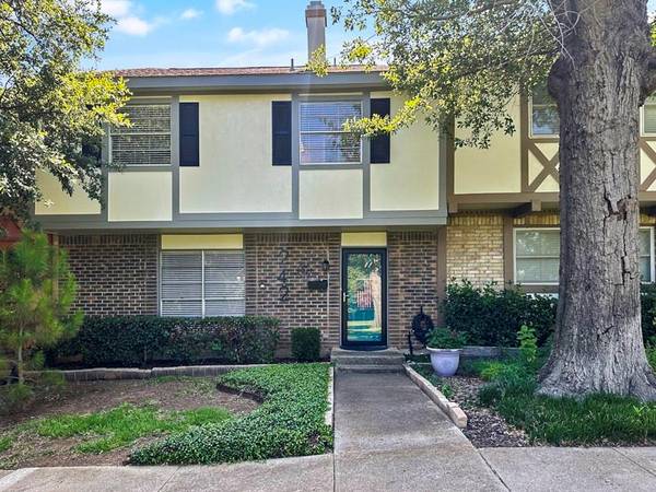 242 Westview Terrace, Arlington, TX 76013