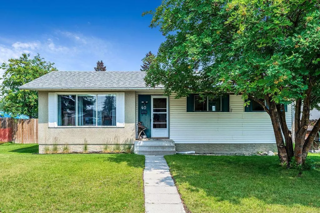 Calgary, AB T2A 2J5,40 Pennsburg PL SE