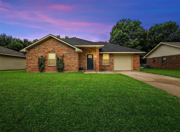 723 Park Place, Whitesboro, TX 76273