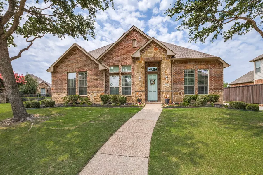 3331 Meadow Bluff Lane, Sachse, TX 75048