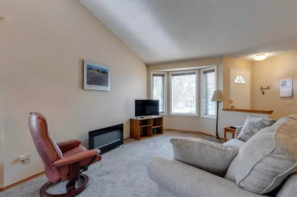 Calgary, AB T3G 3W6,104 Arbour Cliff Close NW