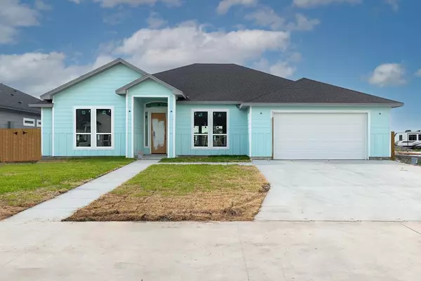 143 Shoalwater, Rockport, TX 78382