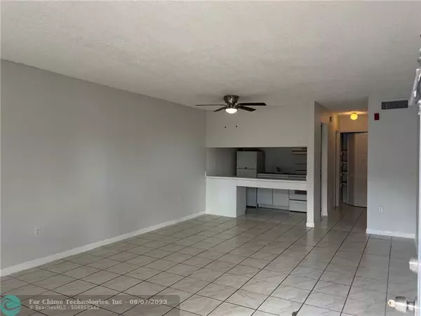 Miami Gardens, FL 33169,291 NW 177th St  #225