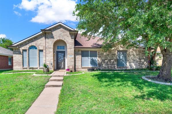 205 Buffalo Creek Drive, Desoto, TX 75115