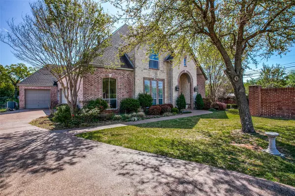 7215 Riverbrook Court,  Arlington,  TX 76001