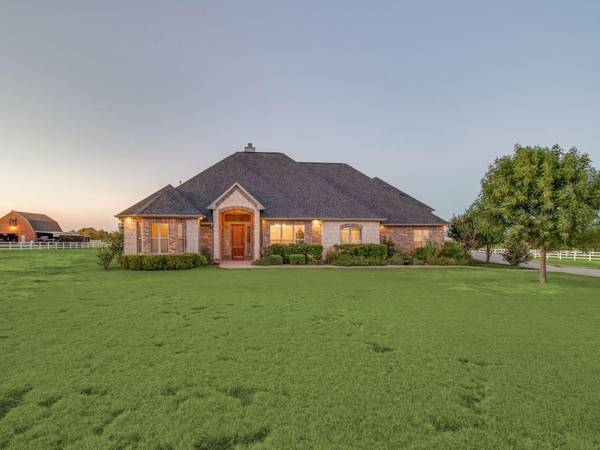 2133 Mcconnell Road, Gunter, TX 75058