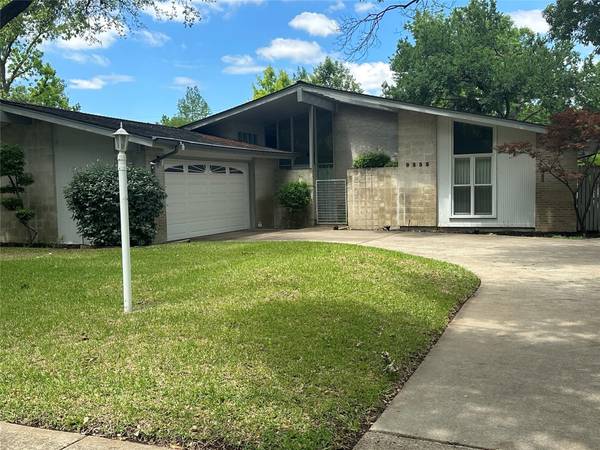 9233 Clearhurst Drive, Dallas, TX 75238