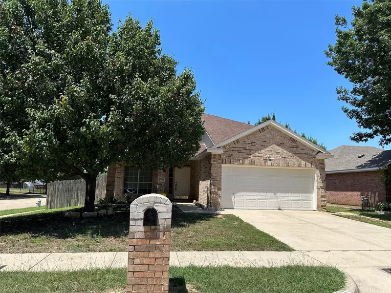 5601 Eastwedge Drive, Fort Worth, TX 76137