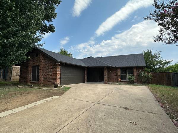 2912 Woodlark Drive, Fort Worth, TX 76123