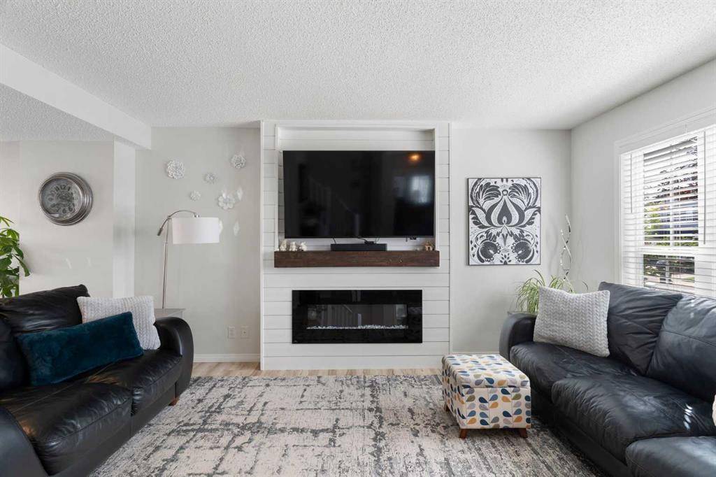 Calgary, AB T3L 3A5,58 Tuscany Ridge TER NW