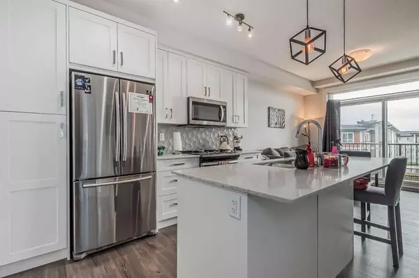 Calgary, AB T2X 4L2,30 Walgrove WALK SE #415