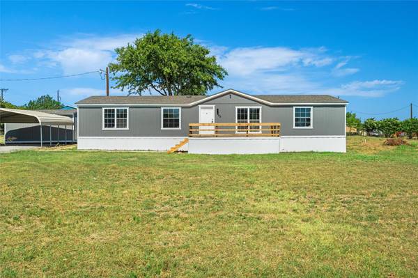 440 Strawberry Lane, Rhome, TX 76078