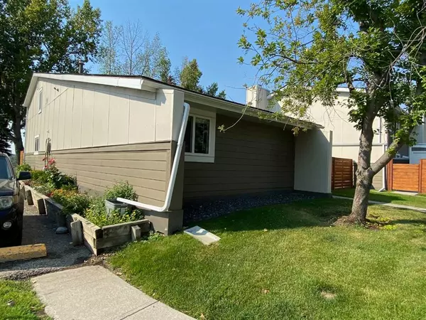 Calgary, AB T2W 2P2,13104 Elbow DR SW #1204