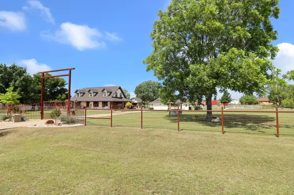 Justin, TX 76247,5832 Saddle Court