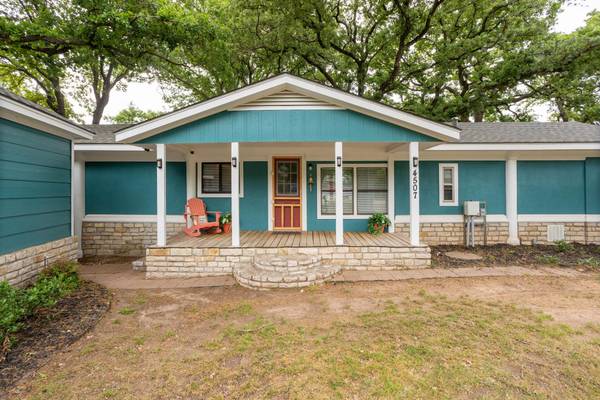 4507 N Port Ridglea Court, Granbury, TX 76049