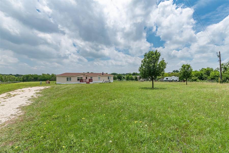 8516 County Road 1230, Godley, TX 76044