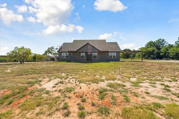 517 Pecan Tree Court, Poolville, TX 76487