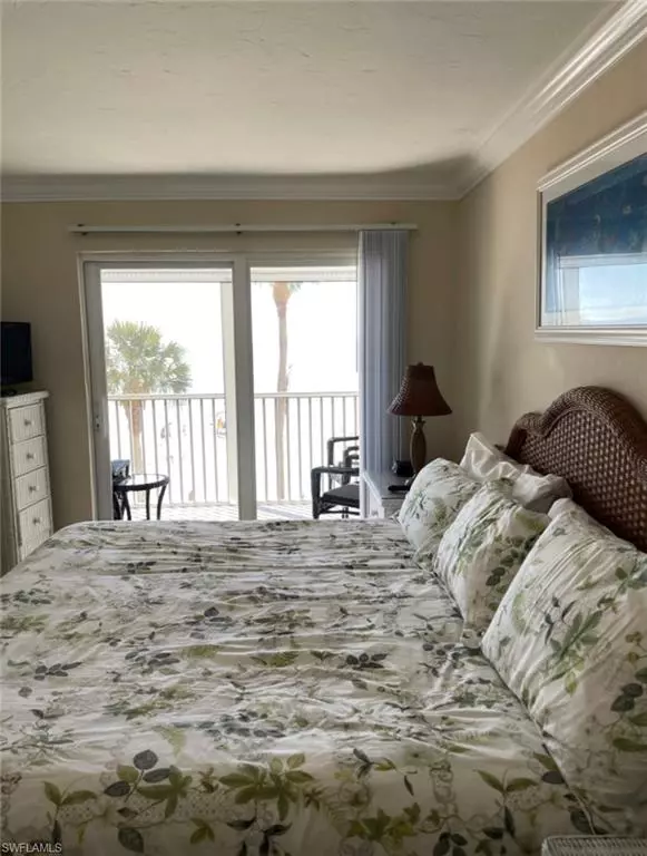 Fort Myers Beach, FL 33931,5000 Estero BLVD 201