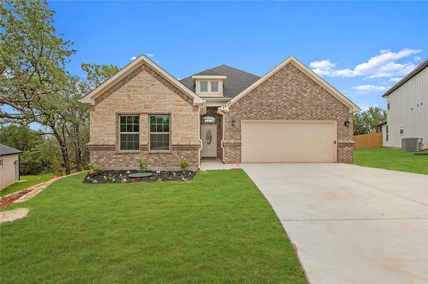 2620 Houston Court, Granbury, TX 76048