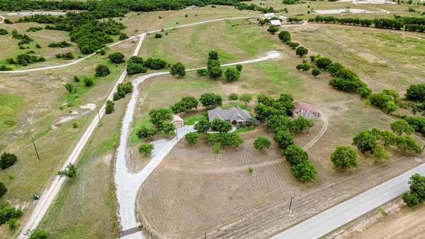 639 County Road 4010, Decatur, TX 76234