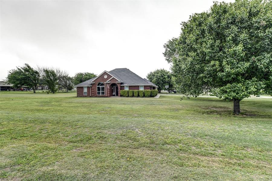 251 Mockingbird Lane, Decatur, TX 76234