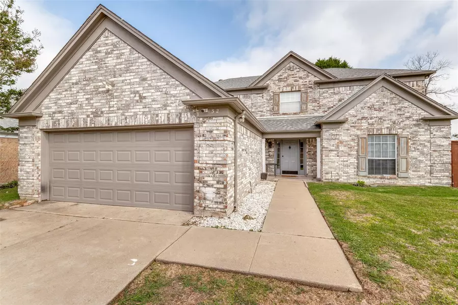 132 Browning Lane, Grand Prairie, TX 75052