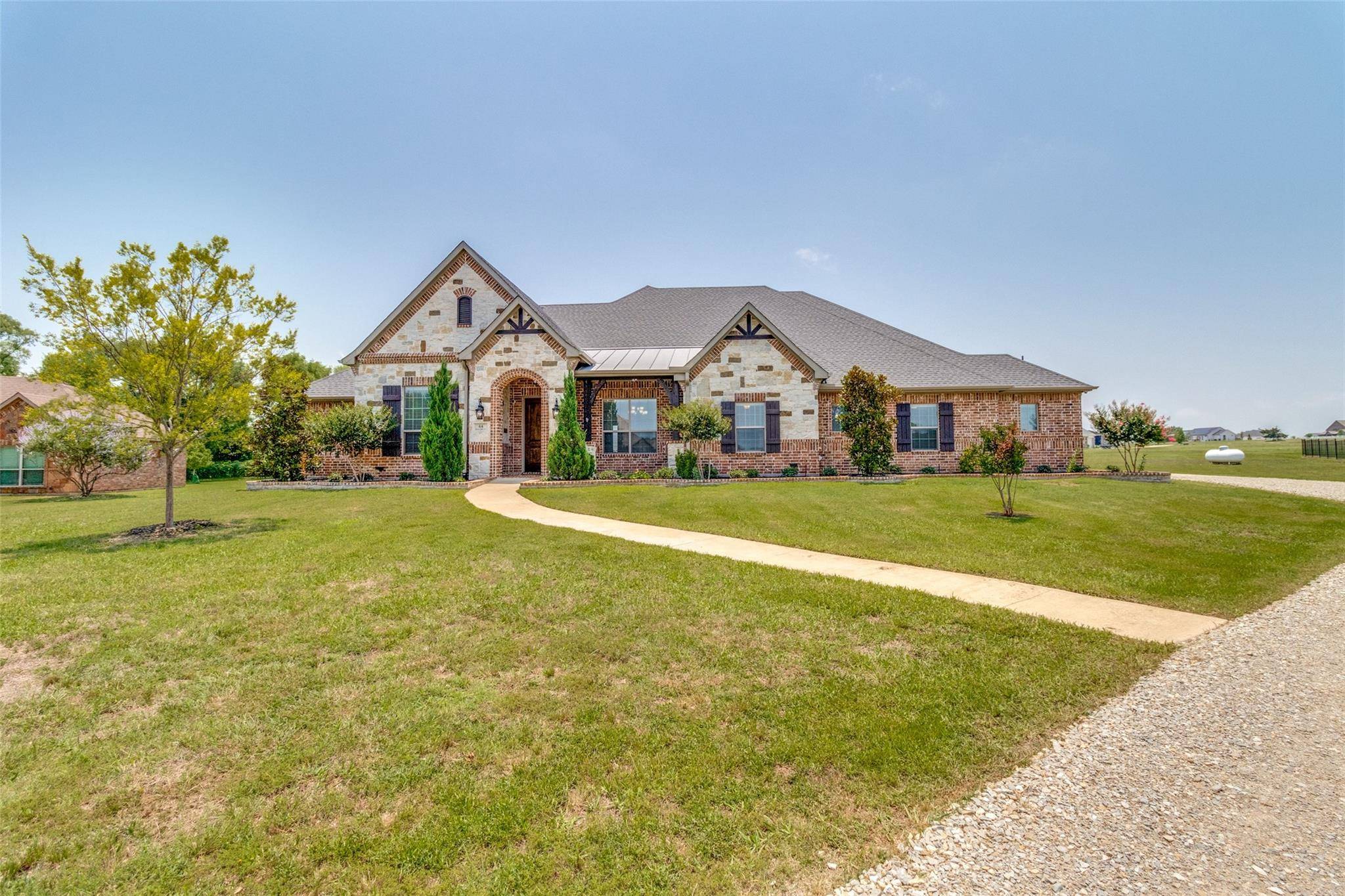 Gunter, TX 75058,44 Mirror Lakes Court