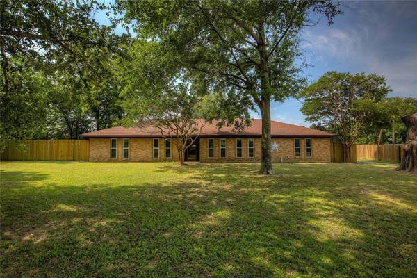 8765 S Fm 148, Scurry, TX 75158