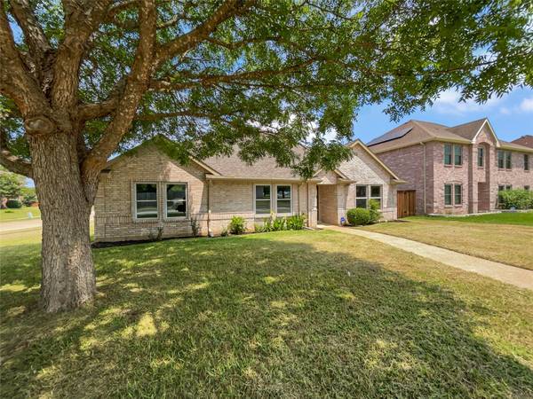 739 Harvest Glen Drive,  Cedar Hill,  TX 75104