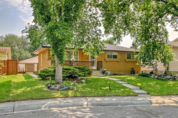 Calgary, AB T1Y 1W3,328 Pinegreen Close NE