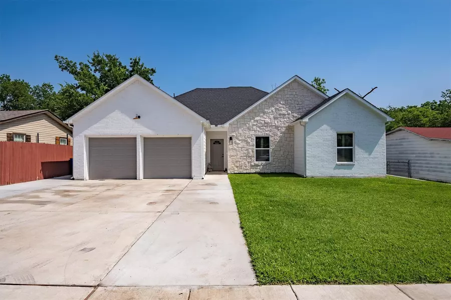 7820 S Tacoma Drive, White Settlement, TX 76108