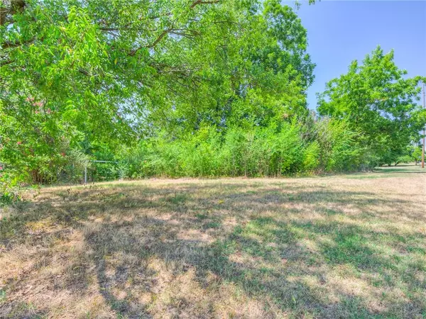 404 S Lincoln Avenue, Shawnee, OK 74801