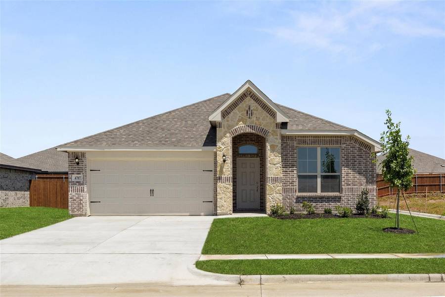 4707 Avion Drive, Sanger, TX 76266