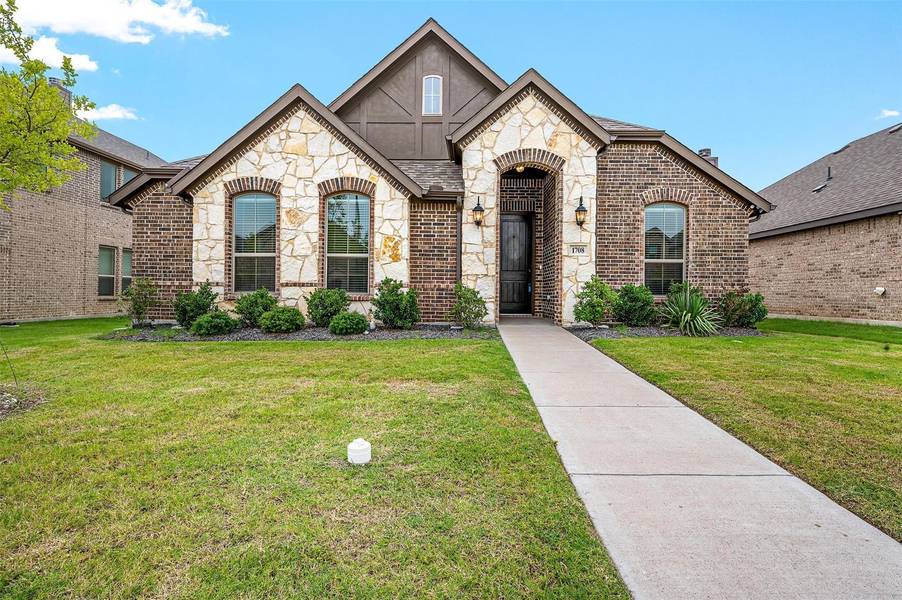 1708 Vista Way, Waxahachie, TX 75165