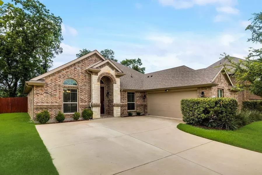 2830 Palmerston Drive, Midlothian, TX 76065