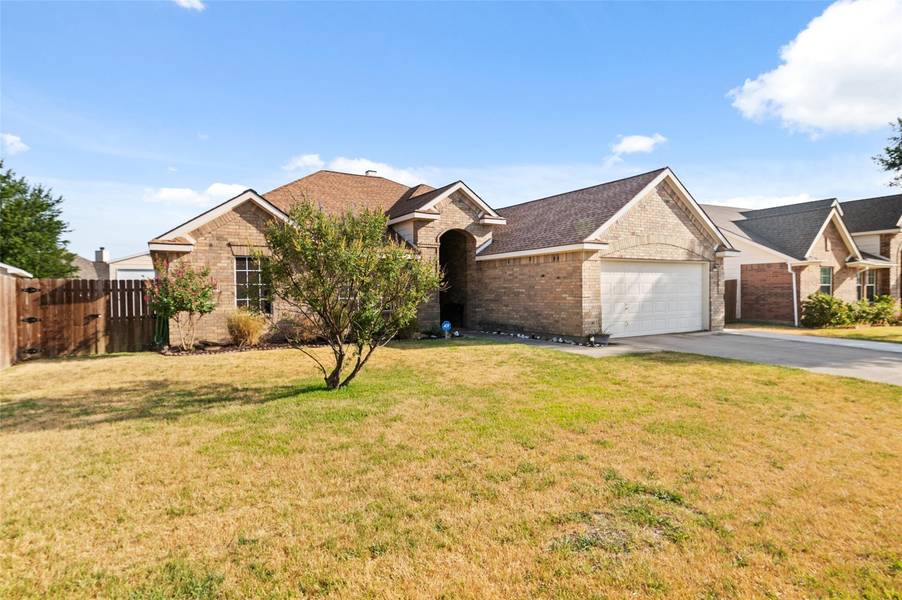 229 Highmeadow Road, Aubrey, TX 76227