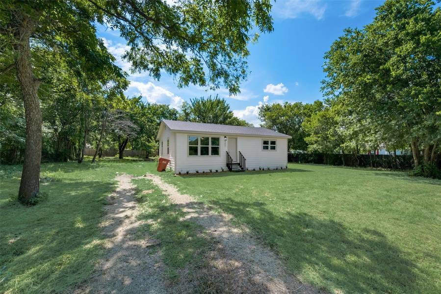 207 N 2nd Street, Celeste, TX 75423