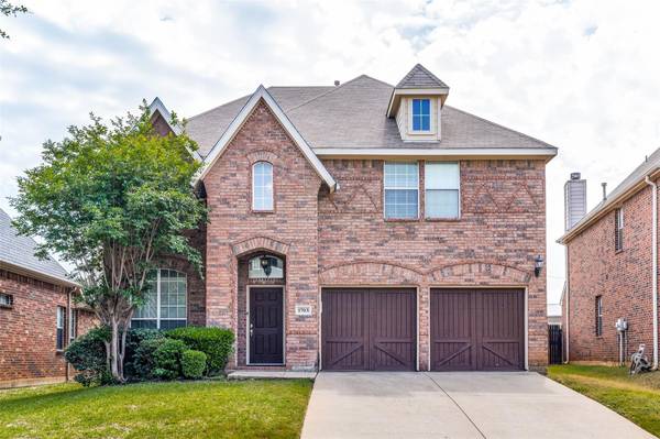 1703 Lake Eden Drive, Euless, TX 76039