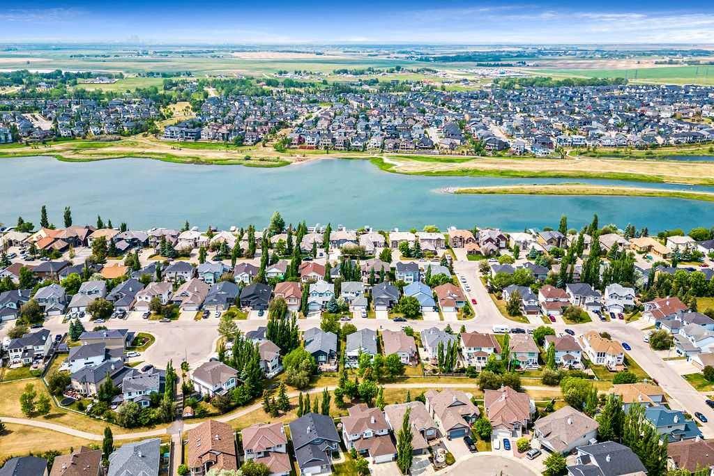Chestermere, AB T1X1E9,216 Cove DR