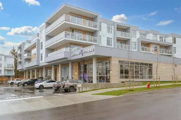 Saanich, BC V8Y 2K1,5120 Cordova Bay Rd #211