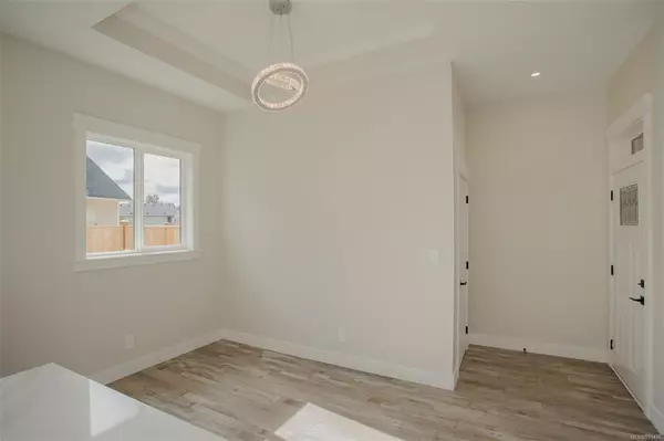 Parksville, BC V9P 0G5,665 Briarwood Dr